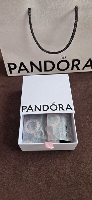 Оригинална неизползвана гривна Pandora 18см