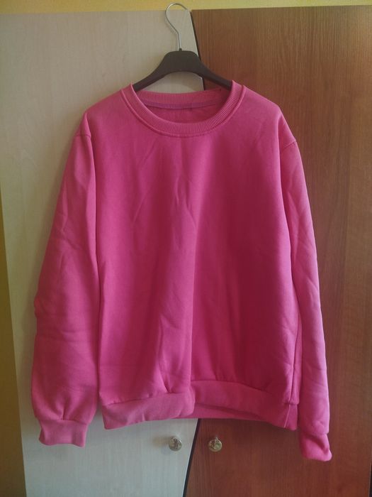 Две блузи с етикета за 20 лв двете