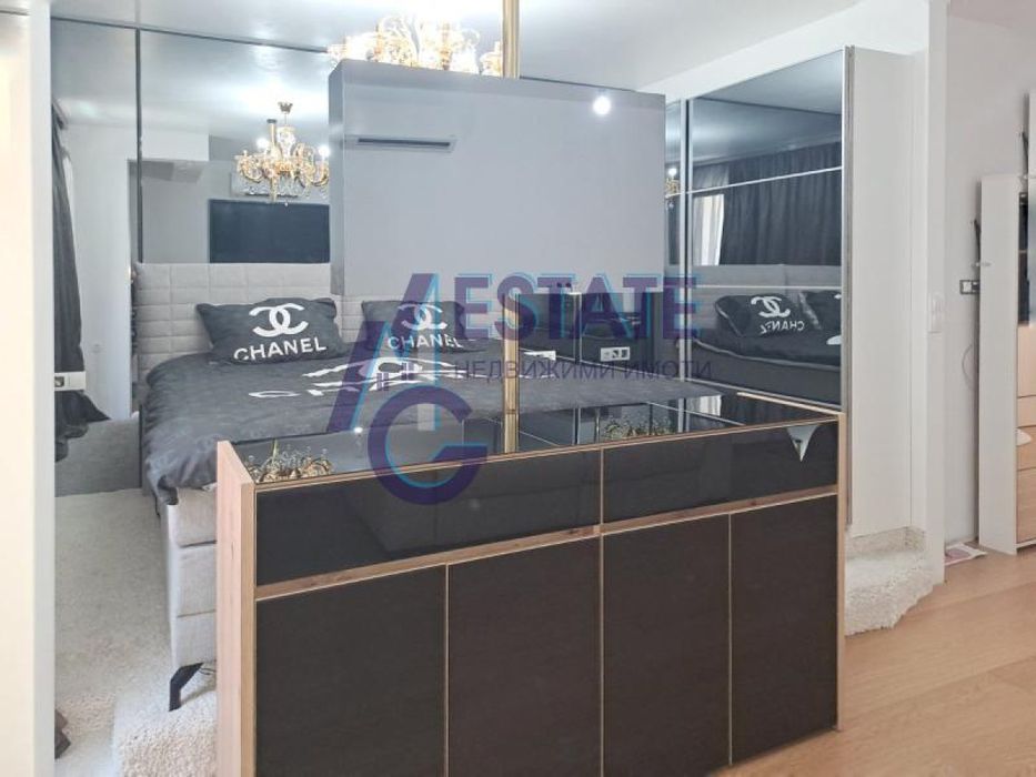 Продава се Двустаен апартамент в Бургас, Център - 80 кв.м за 1594 €/кв.м - Снимка #3