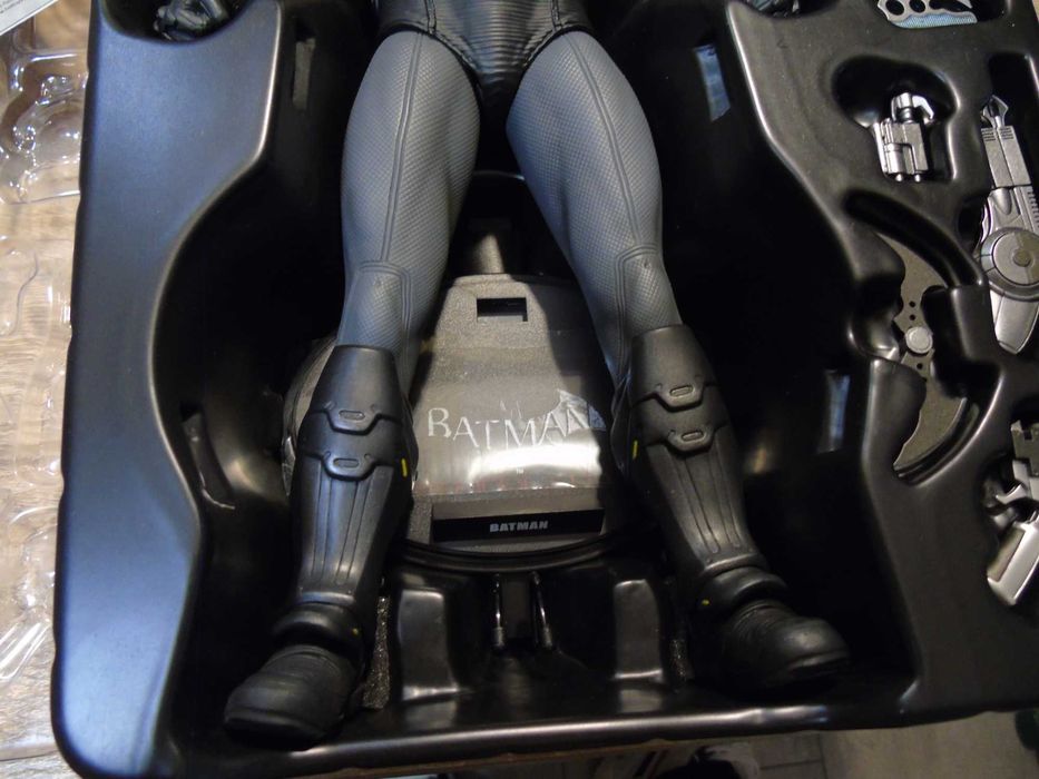 Figurina 1/6 Hot Toys Batman Arkham City/Xbox/Playstation/Sideshow