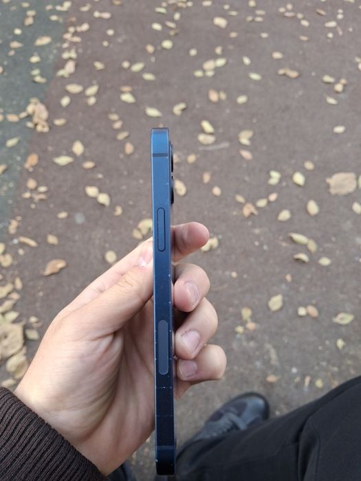 Айфон 12 128гб в идеале