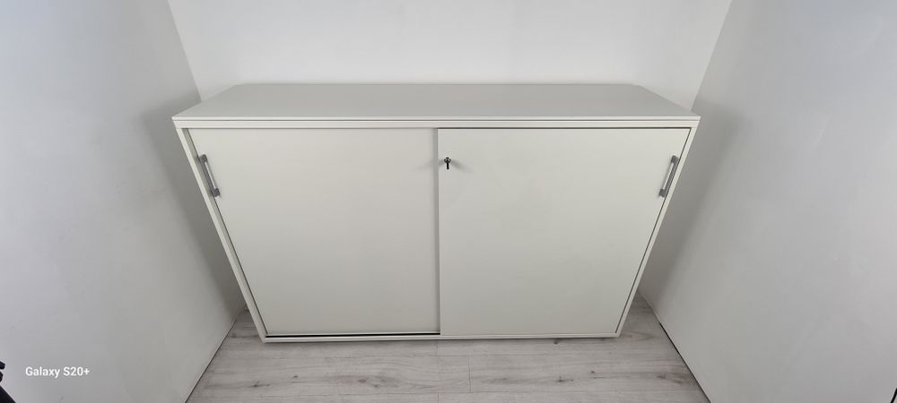 Немски офис шкаф етажарка съхранение на документи и други нужди;