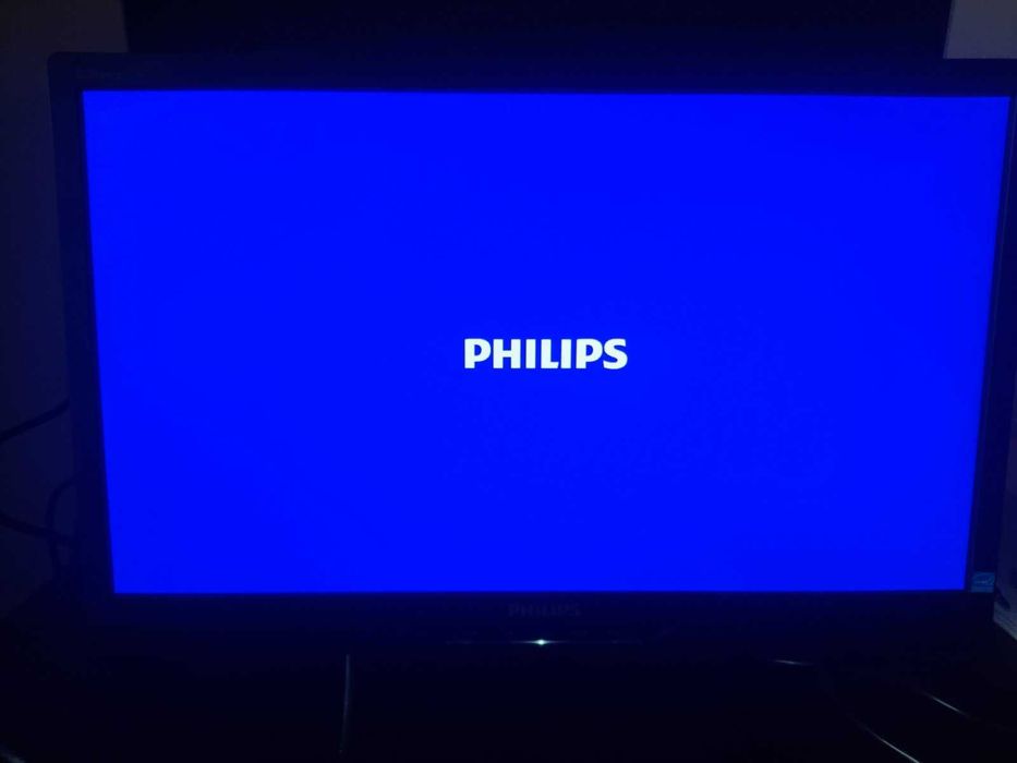 Монитор Philips Brilliance 221B LED с вградени колонки и usb hub