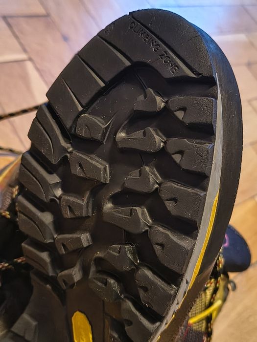 Bocanci La Sportiva Trango Tech GTX mărimea 42