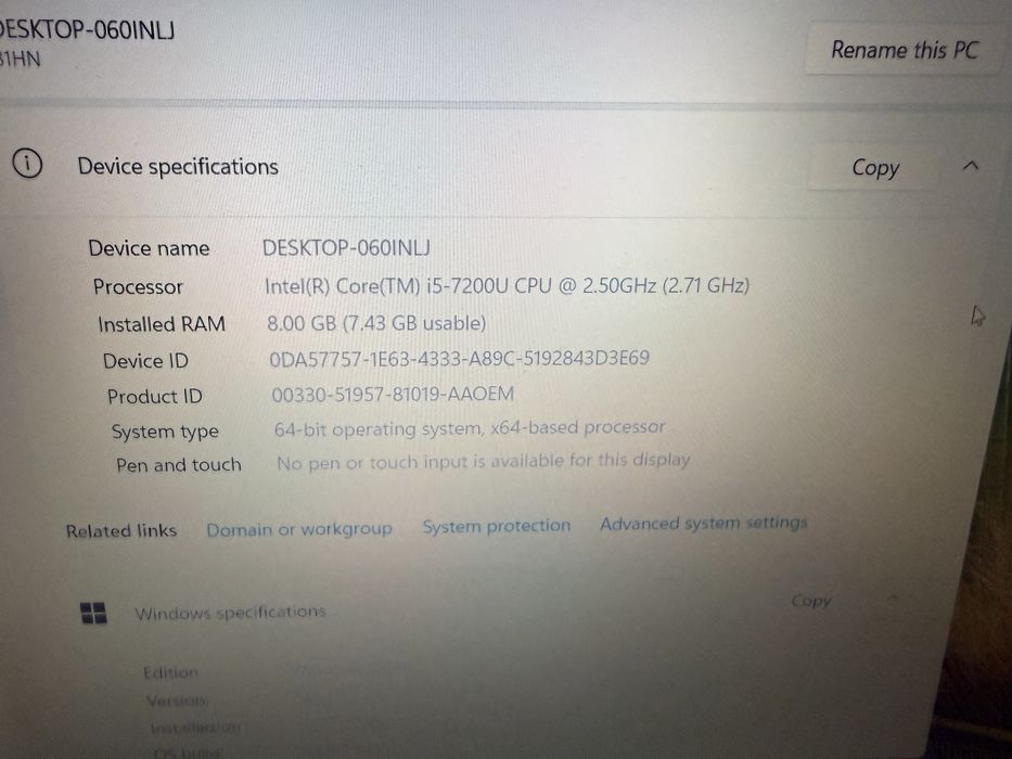 Lenovo V130-15IKB  Intel i5 7200u/ 8 Gb DDR4/ Nvme 256/ Baterie 6 ore