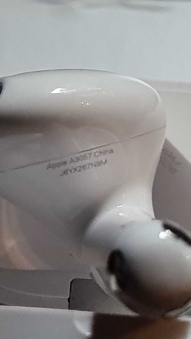 Apple airpods 4-Active Noise Cancelling