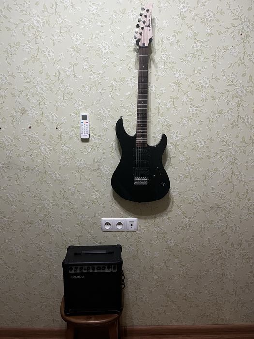 Электрогитара YAMAHA