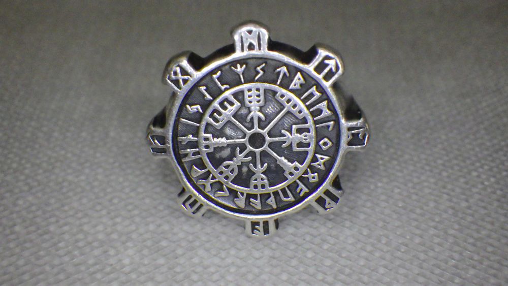 Викингски компас Vegvísir Сребърен пръстен S925