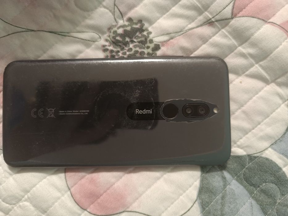 Redmi 8 с каробкой и чехлом работает