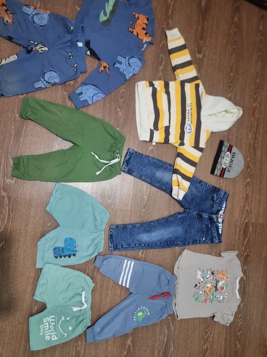 Цена за все Вещи для мальчиков 2-4 года  
Юнусобод 17-квартал 
Телефон