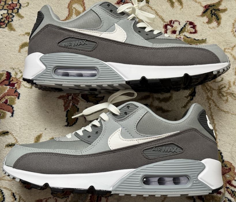 Nike Air Max 90 (серо-белая расцветка)