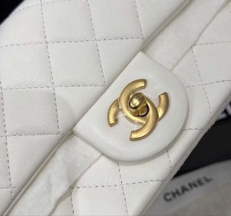 Geanta Chanel Pearl Crush single flap pe stoc