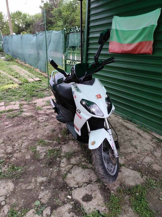 Априлия спортсити 50 Aprilia 50