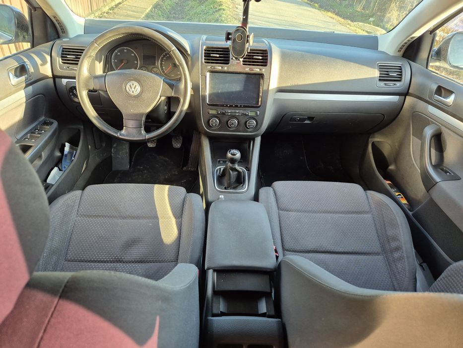 Volkswagen Jetta 2.0 TDI 170 CP