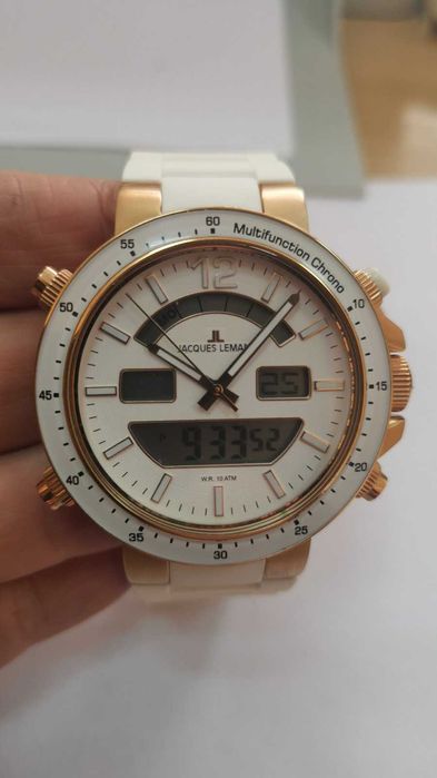 Часовник Jacques Lemans