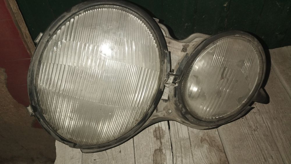 Фарий Мерседес 210 ( лупарик)