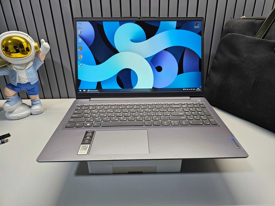 ПРОДАМ Lenovo 15ADA6 Офисный Ноутбук AMD 3020e/8GB/256SSD/15.6"iPSFHD