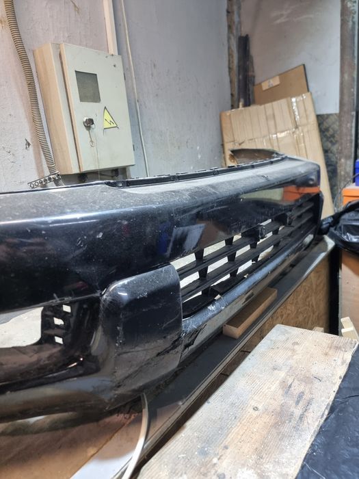 Бампер на Toyota 4 Runner 215