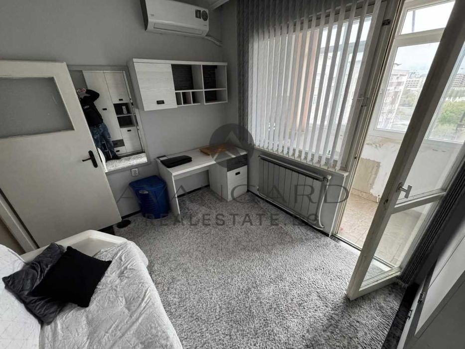 оф.25607 Тристаен обзаведен/ Изгрев