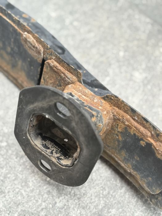 Задна греда за BMW X3