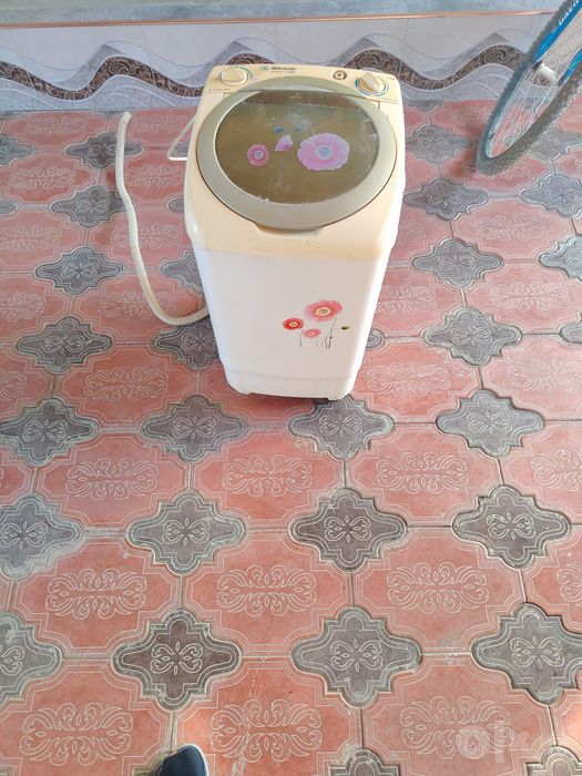Kir yuvadigan mashina