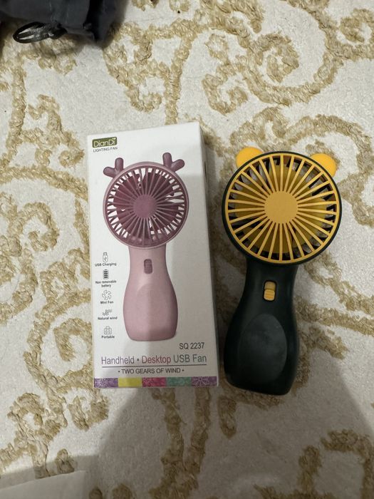 Продам вентилятор ручной маленький