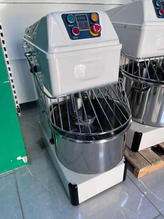 Тестомес, тестомешалка, миксер, тестомесильная машина