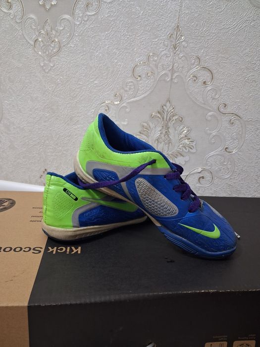 Продам кроссовки для мальчика  33 размера