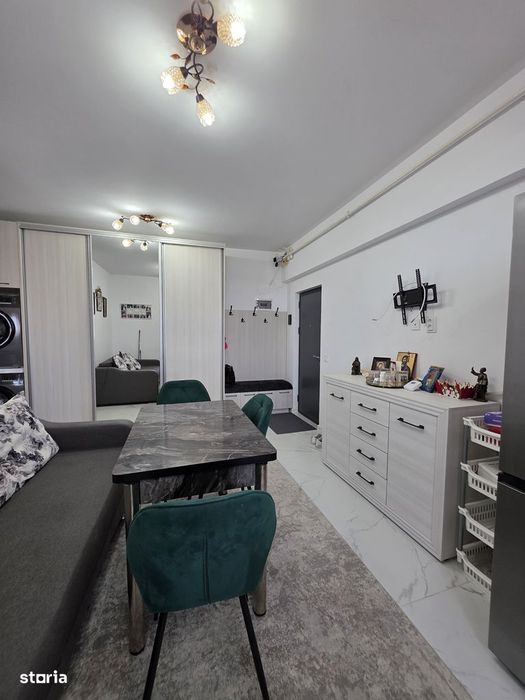 Apartament in bloc nou,mobilat, parcare proprie.