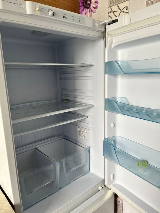 Продам холодильник б/у отличное состояние