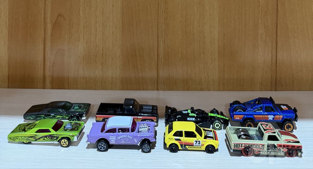 Коллекционные машинки HOT WHEELS