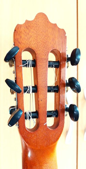 Класическа китара Ла Манжа La Mancha лява ръка lefthand