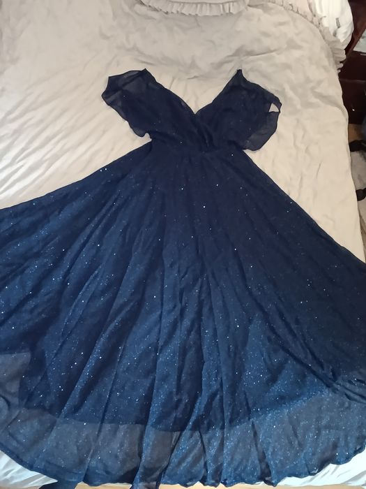 Официална бална рокля в С размер