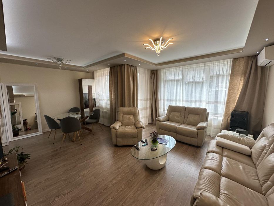 Продава се Тристаен апартамент в София, Манастирски ливади - 108 кв.м за 1760 €/кв.м - Снимка #2