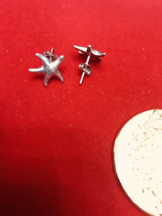 Продам серьги-гвоздики Tiffany & Co. Elsa Peretti