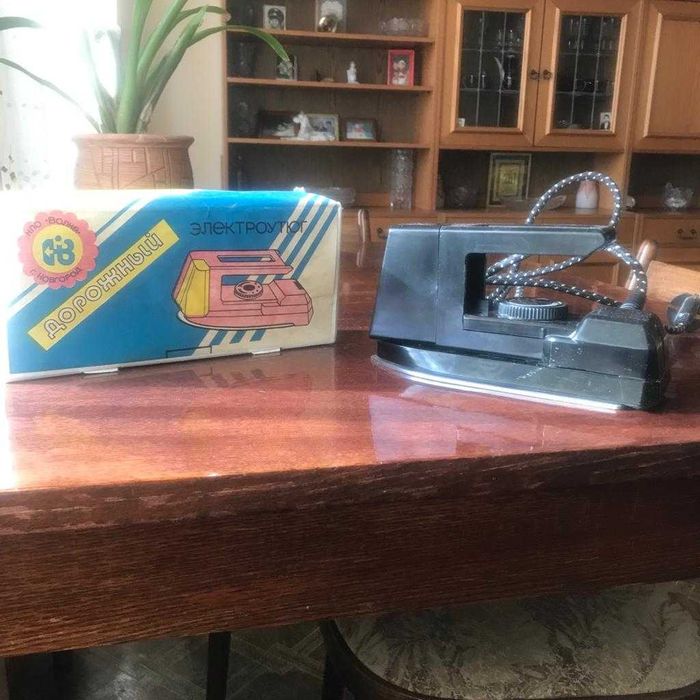 Дорожный электро утюг