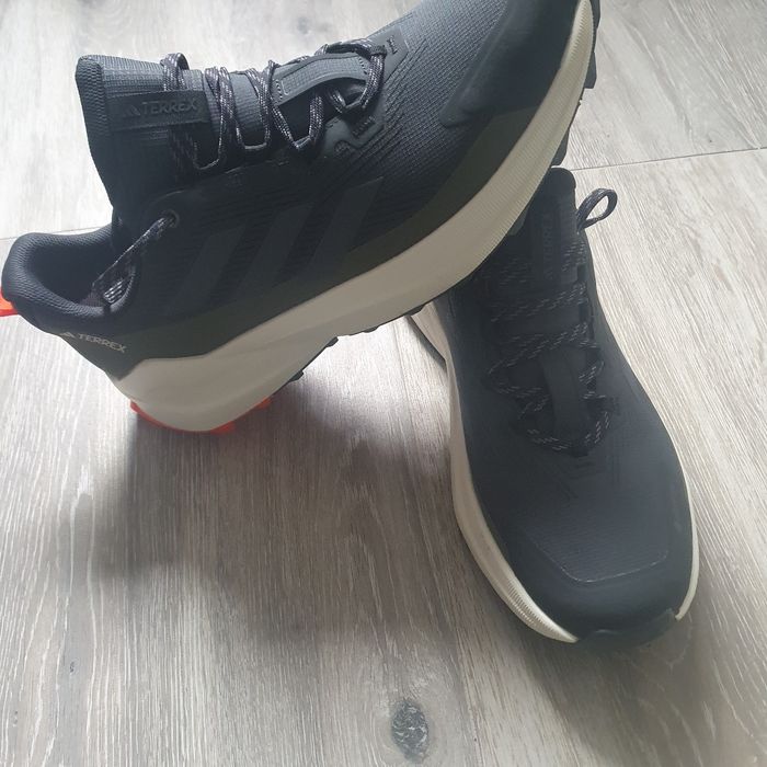 Adidasi Adidas goretex