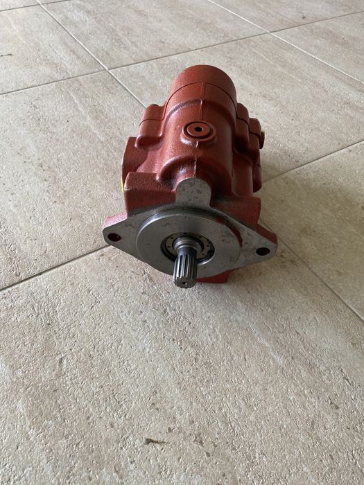 Pompa hidraulica Bobcat E26 noua originala