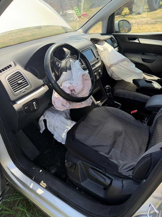 Vw sharan avariat