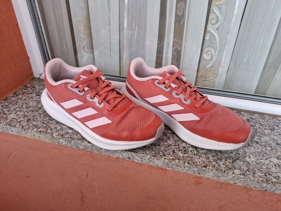 Adidas за момиче 36