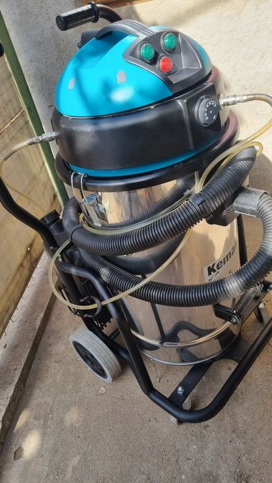 Vând aspirator de tapițerie Kemak!