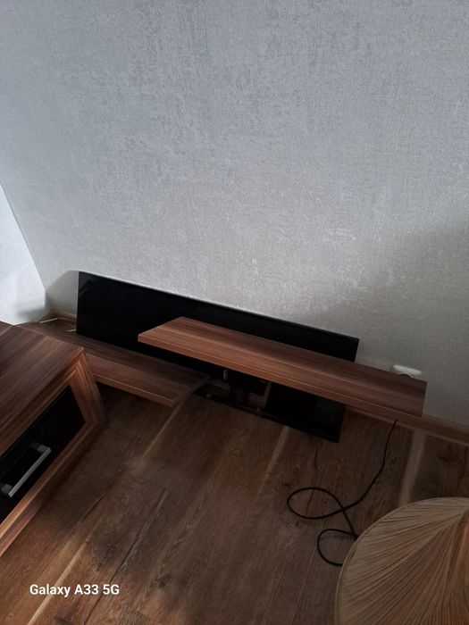 Продам тумбу под ТВ и полку