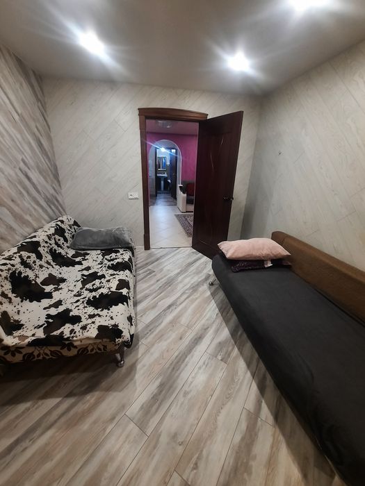 Сдам 4комнатную помесячно