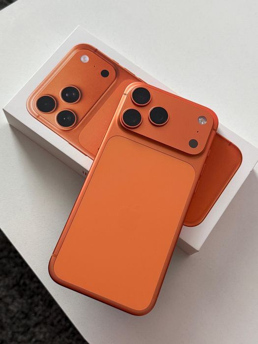 iPhone 17 Pro Max 256 GB Cosmic Orange