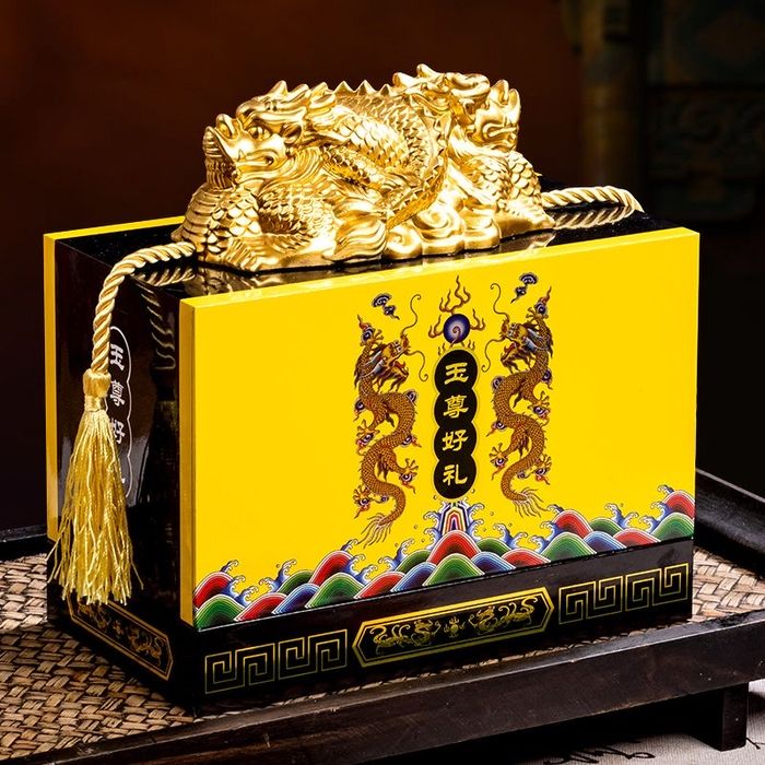 Чай китайский в подарочной коробке