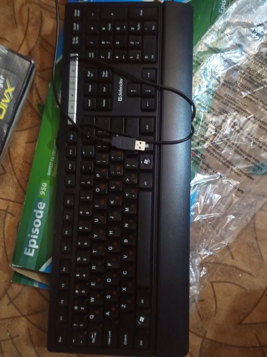 Продам новую клавиатуру