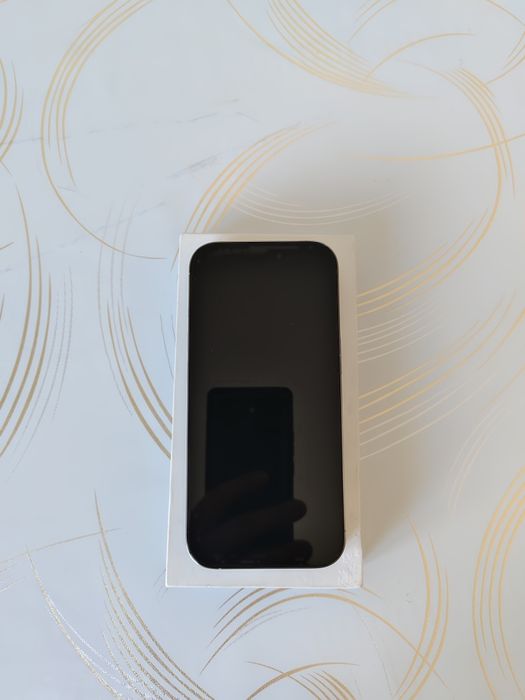 Iphone 16 pro на 256гб