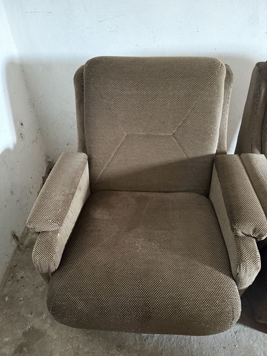 Vand urgent 2 fotolii vintage