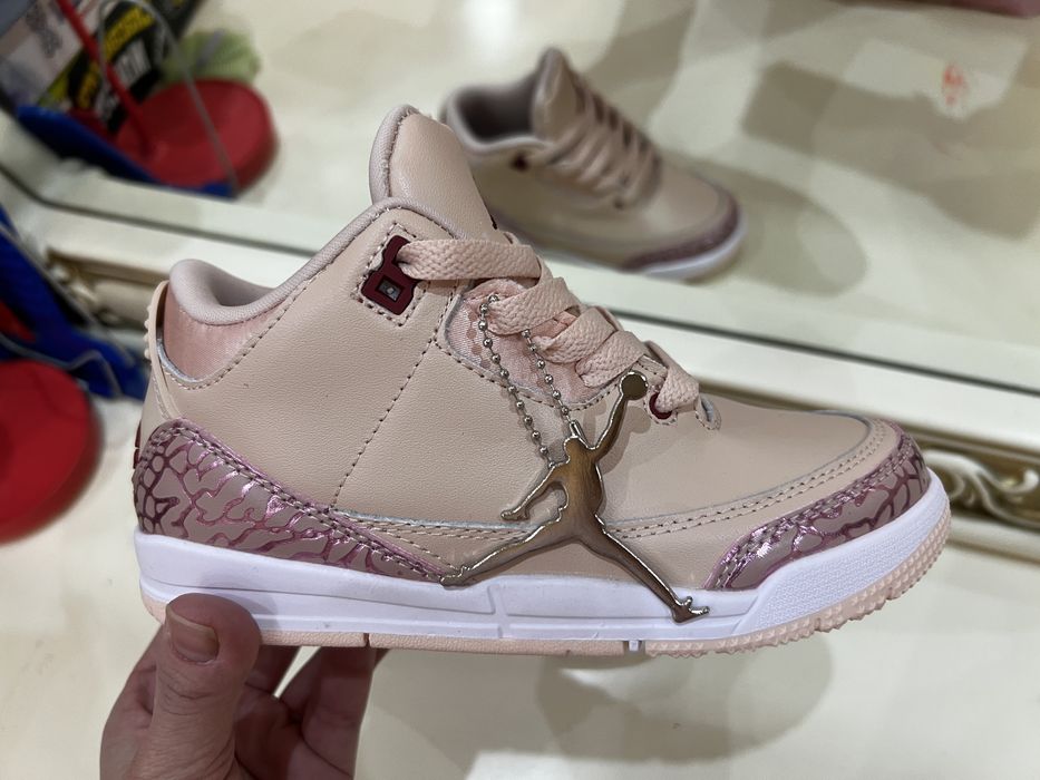 Кроссовки для девочки