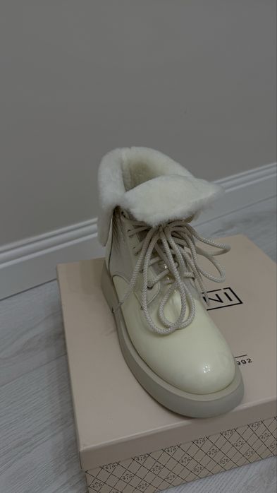 Продам теплые сапоги